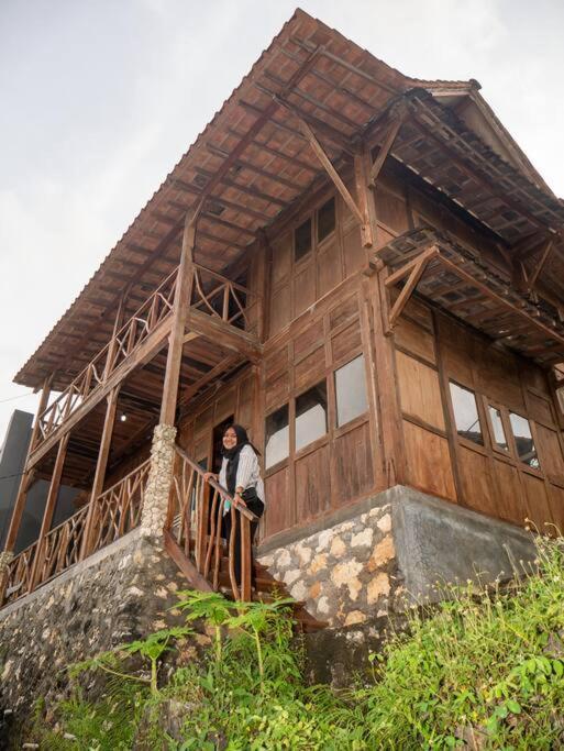 Villa Watu Kodok - Villa Located Close To The Beach Baron 외부 사진